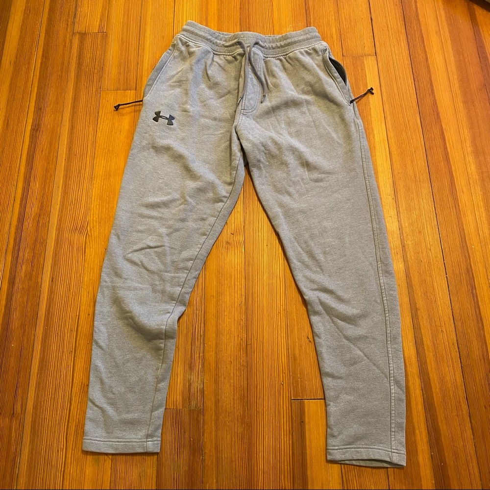 grey Under Armour sweatpants